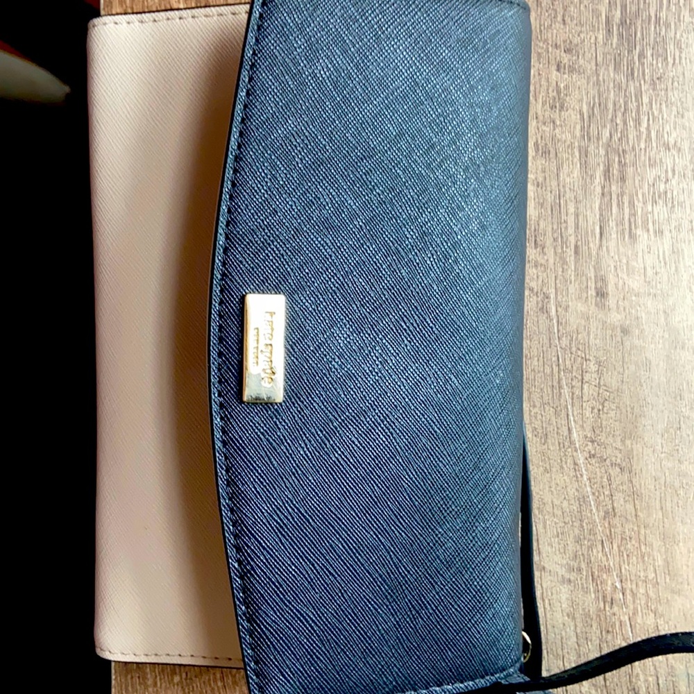 Kate spade small wallet purse with strap- new with tags, never worn